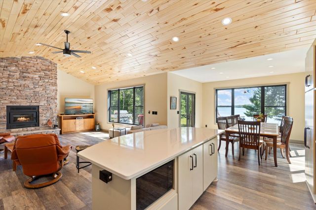 4238 Thunder Lake Lodge Drive NE, Thunder Lake Twp, MN 56672