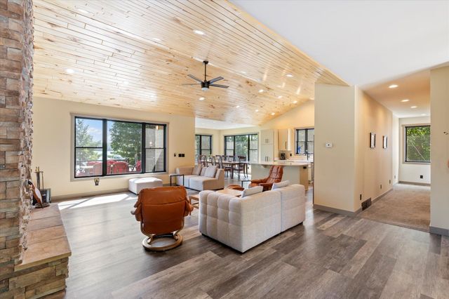 4238 Thunder Lake Lodge Drive NE, Thunder Lake Twp, MN 56672