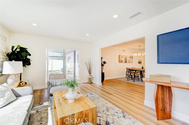 2433 Littleton, Costa Mesa, CA 92626