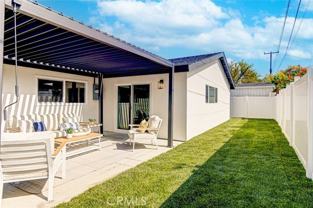 2433 Littleton, Costa Mesa, CA 92626