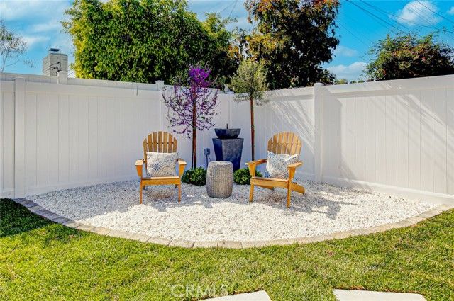 2433 Littleton, Costa Mesa, CA 92626