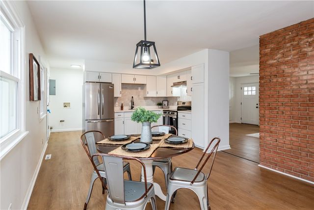 225 S Main Street, Centerville, OH 45458