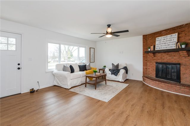 225 S Main Street, Centerville, OH 45458