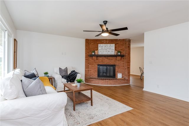 225 S Main Street, Centerville, OH 45458