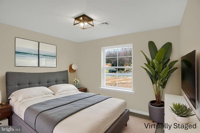 85 OLD COLONY RD, Selinsgrove, PA 17870