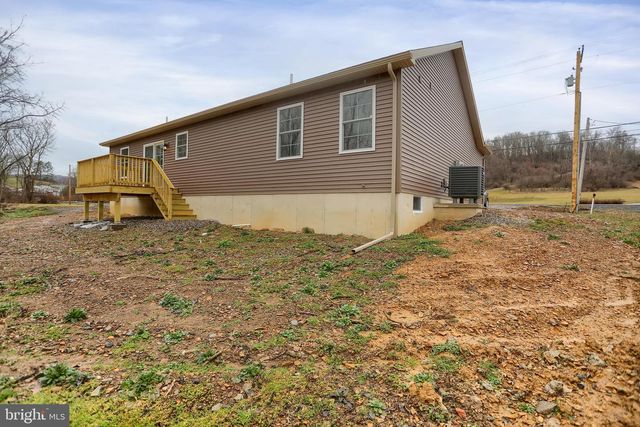 85 OLD COLONY RD, Selinsgrove, PA 17870