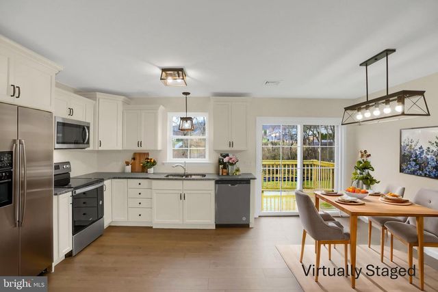 85 OLD COLONY RD, Selinsgrove, PA 17870