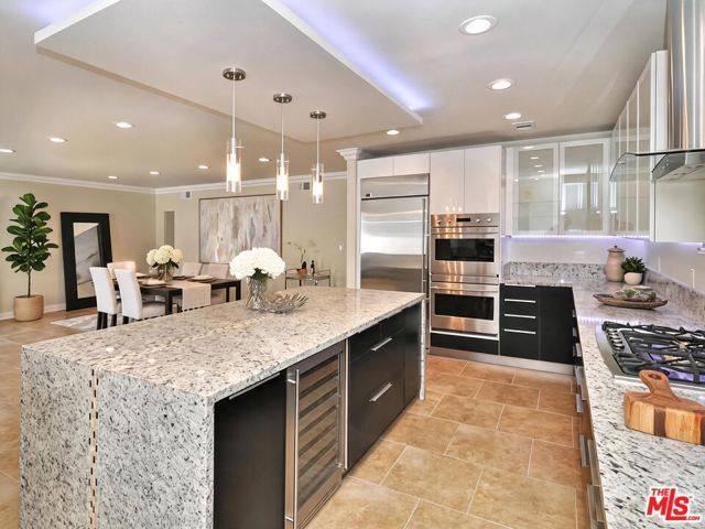 5354 Lindley Avenue 301, Encino (los Angeles), CA 91316