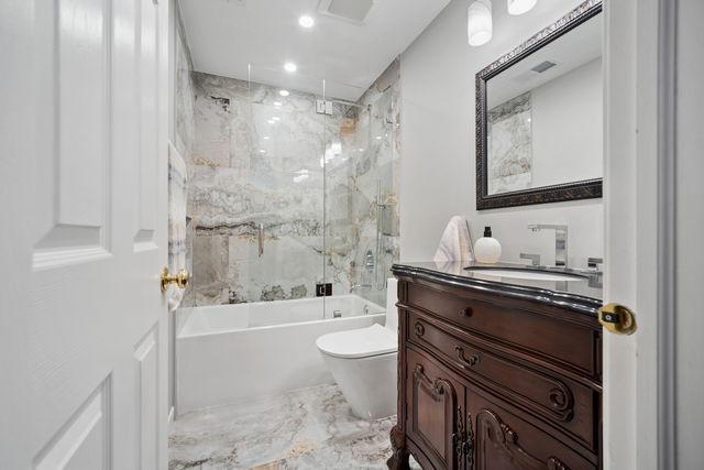 221 AINSLEY Drive, West Chicago, IL 60185