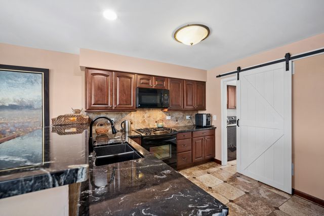 221 AINSLEY Drive, West Chicago, IL 60185