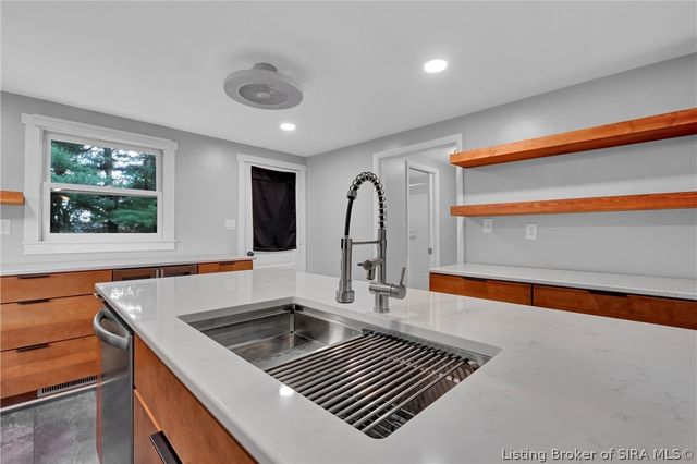 509 Park Place E, Jeffersonville, IN 47130