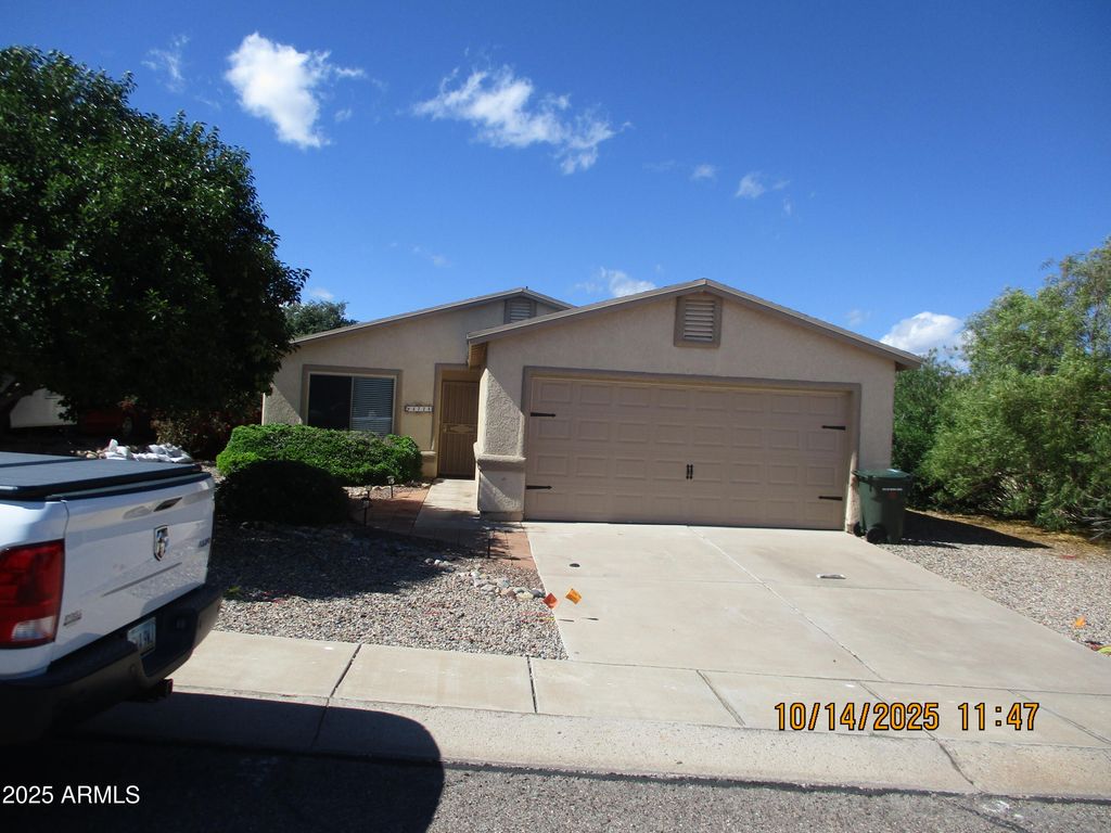 4724 TERRITORIAL Loop, Sierra Vista, AZ 85635
