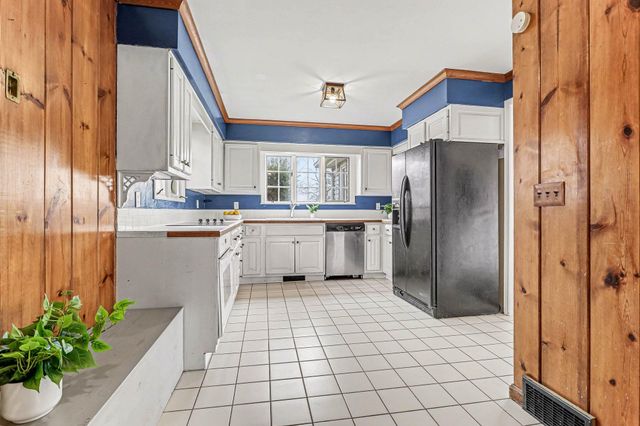 8599 E N Avenue, Comstock Twp, MI 49048