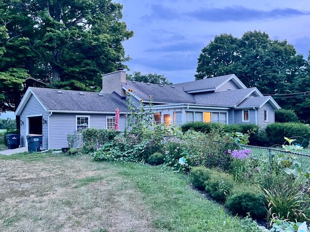 8599 E N Avenue, Comstock Twp, MI 49048