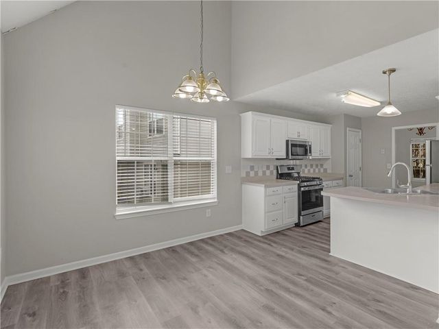 11704 Spring Lake Way, Fayetteville, GA 30215