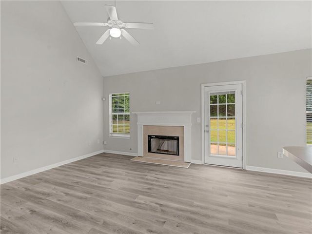 11704 Spring Lake Way, Fayetteville, GA 30215