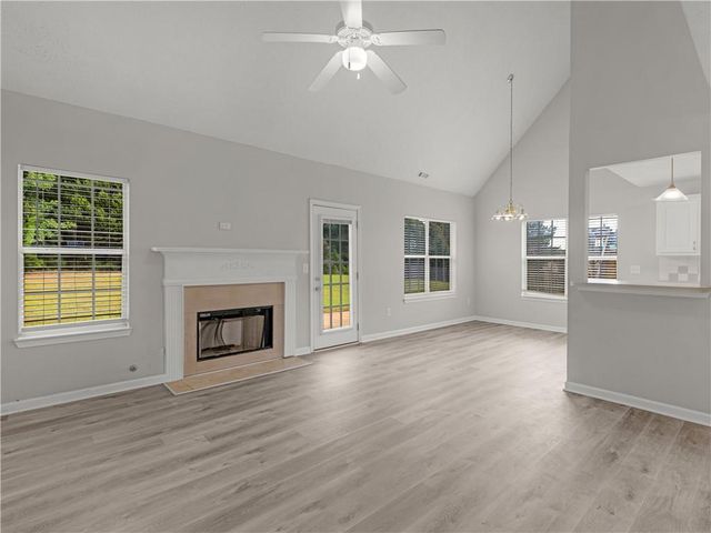 11704 Spring Lake Way, Fayetteville, GA 30215
