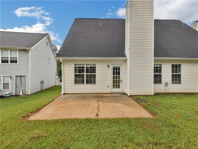 11704 Spring Lake Way, Fayetteville, GA 30215