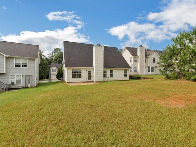 11704 Spring Lake Way, Fayetteville, GA 30215
