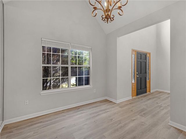 11704 Spring Lake Way, Fayetteville, GA 30215