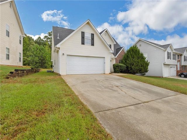 11704 Spring Lake Way, Fayetteville, GA 30215