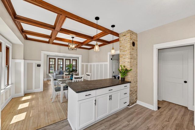 3204 S Delaware AVENUE, Milwaukee, WI 53207