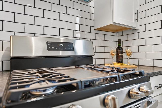 3204 S Delaware AVENUE, Milwaukee, WI 53207