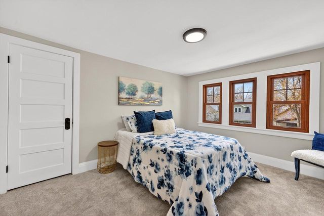 3204 S Delaware AVENUE, Milwaukee, WI 53207