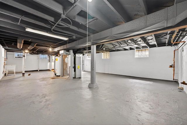 3204 S Delaware AVENUE, Milwaukee, WI 53207