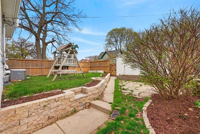 3204 S Delaware AVENUE, Milwaukee, WI 53207