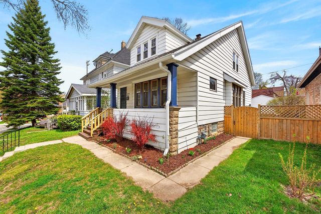 3204 S Delaware AVENUE, Milwaukee, WI 53207