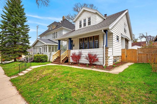 3204 S Delaware AVENUE, Milwaukee, WI 53207