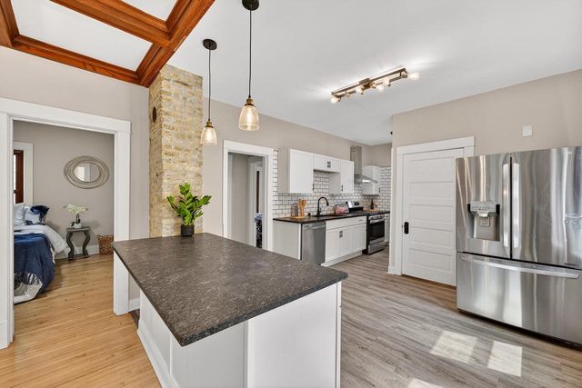 3204 S Delaware AVENUE, Milwaukee, WI 53207