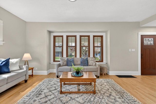 3204 S Delaware AVENUE, Milwaukee, WI 53207