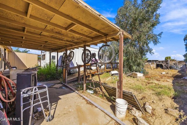 9833 E Avenue S-8, Littlerock, CA 93543