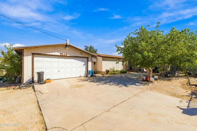 9833 E Avenue S-8, Littlerock, CA 93543