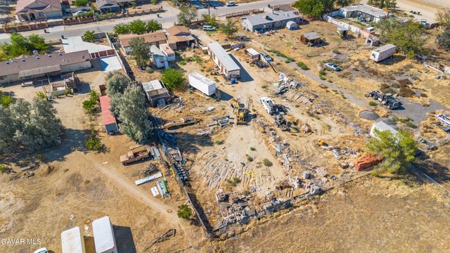 9833 E Avenue S-8, Littlerock, CA 93543