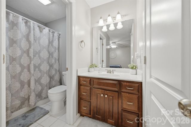 1710 30th Avenue Drive NE, Hickory, NC 28601