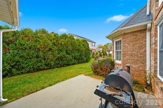 1710 30th Avenue Drive NE, Hickory, NC 28601