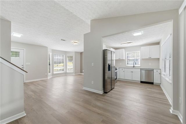 2120 Briar Glen SW Lane, Atlanta, GA 30331