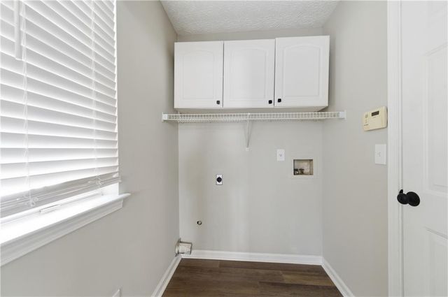 2120 Briar Glen SW Lane, Atlanta, GA 30331