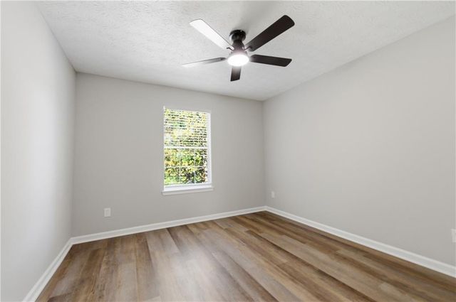 2120 Briar Glen SW Lane, Atlanta, GA 30331