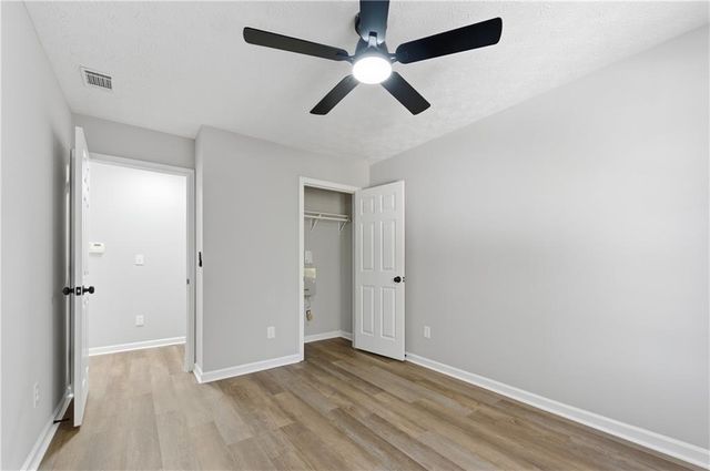 2120 Briar Glen SW Lane, Atlanta, GA 30331