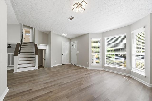 2120 Briar Glen SW Lane, Atlanta, GA 30331