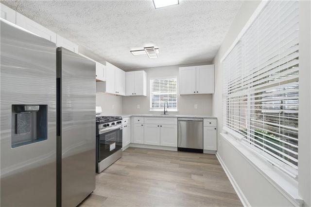 2120 Briar Glen SW Lane, Atlanta, GA 30331