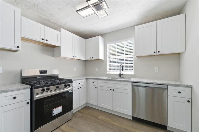 2120 Briar Glen SW Lane, Atlanta, GA 30331