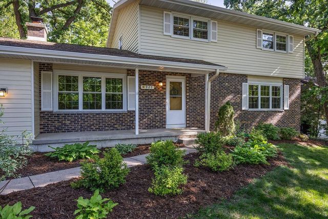 927 Camp Fire Drive, Sun Prairie, WI 53590