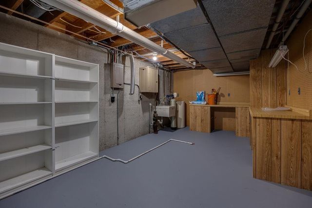 927 Camp Fire Drive, Sun Prairie, WI 53590