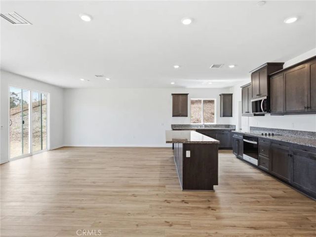 840 Sicily, Lake Elsinore, CA 92530