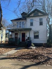 559 E Perry Street, Salem, OH 44460